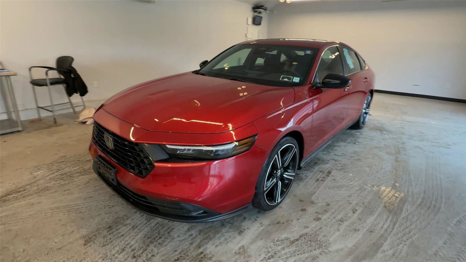 Used 2023 Honda Accord Sport image 3