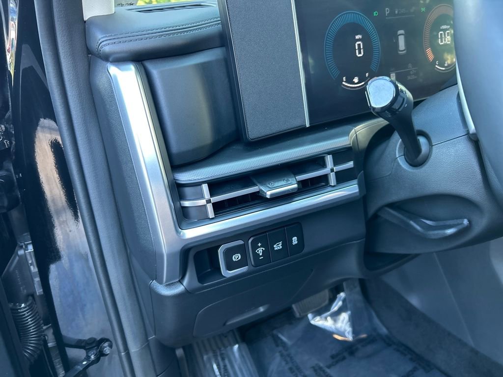 Used 2025 Hyundai Santa Fe SEL image 15