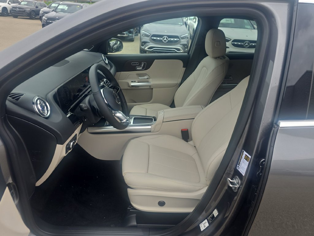 New 2026 Mercedes-Benz GLA 250 4MATIC image 9