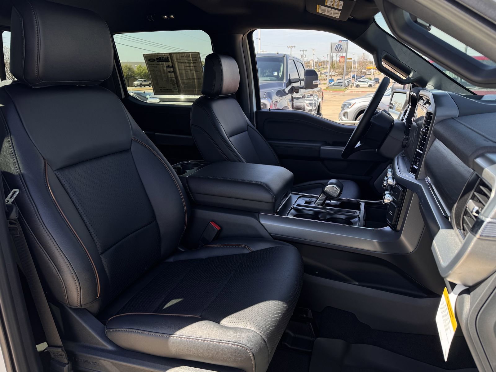 Used 2025 Ford F150 Lariat w/ Equipment Group 501A Mid image 28