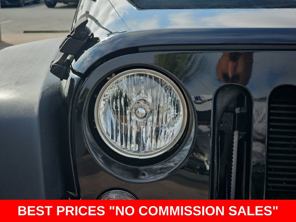 Used 2016 Jeep Wrangler Unlimited Sport w/ Connectivity Group AWD/4WD image 33