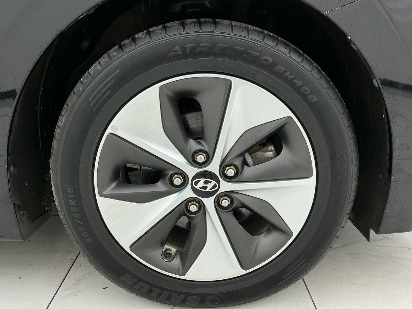 Used 2019 Hyundai Ioniq Limited FWD image 48