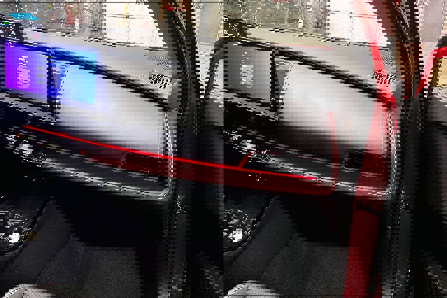 Used 2025 Toyota Prius Plug-In Hybrid image 16