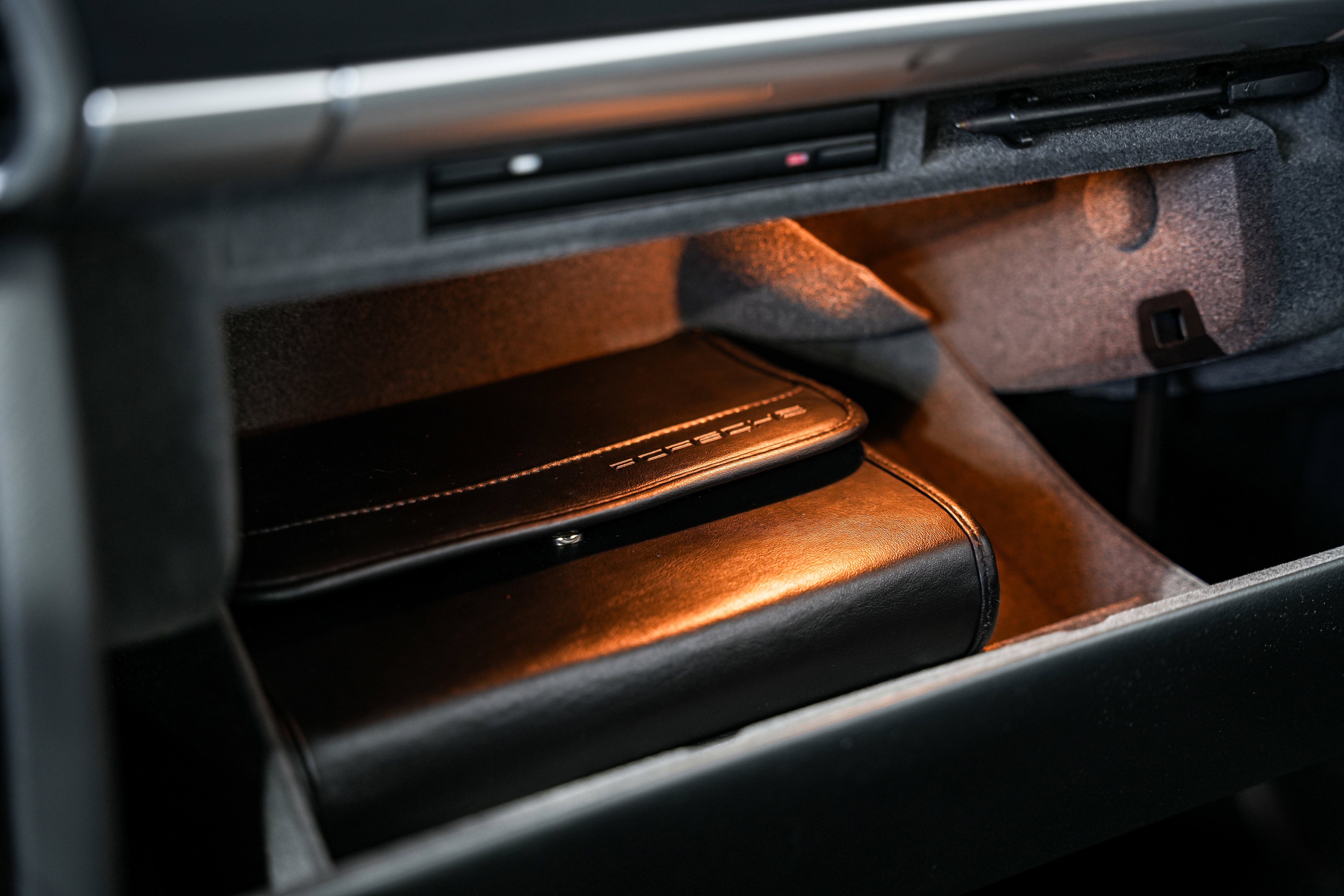 Used 2011 Porsche 911 Carrera 4S image 16