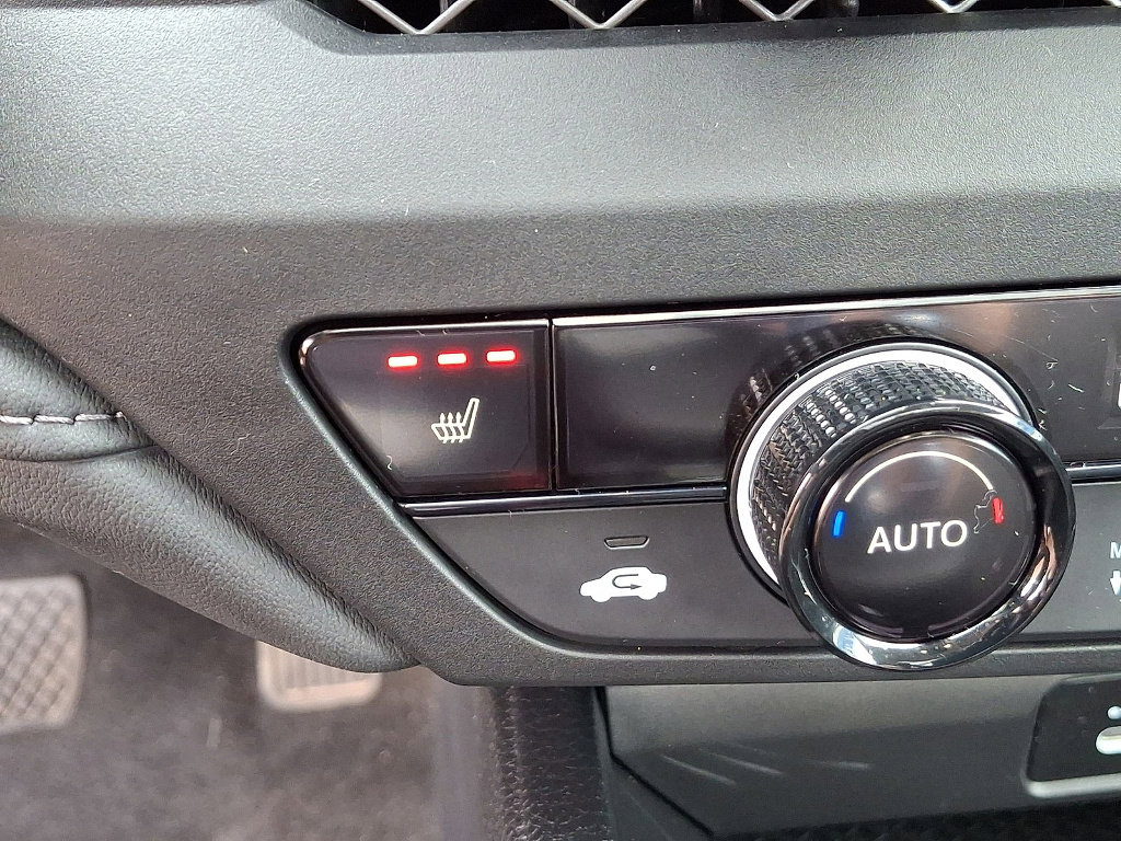 Used 2025 Honda Accord SE image 19