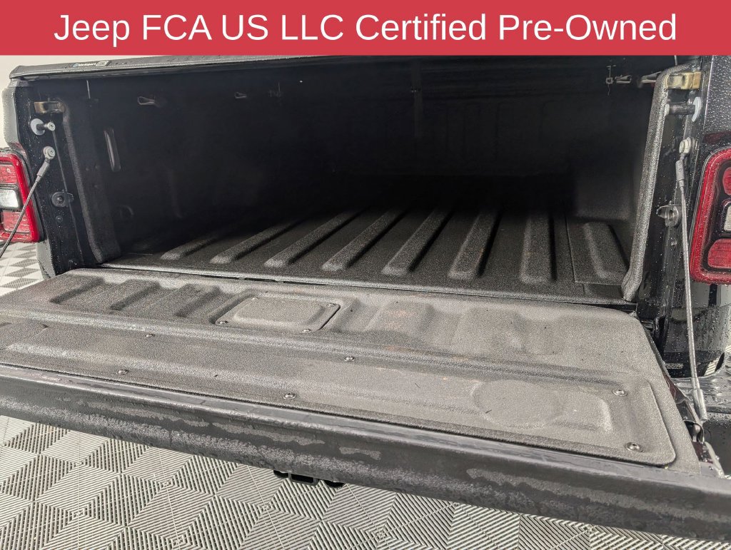 Used 2025 Jeep Gladiator Rubicon w/ Steel Bumper Group AWD/4WD image 31