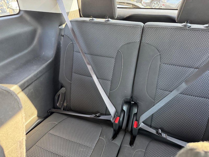 Certified 2023 GMC Acadia SLE w/ Driver Convenience Package image 11