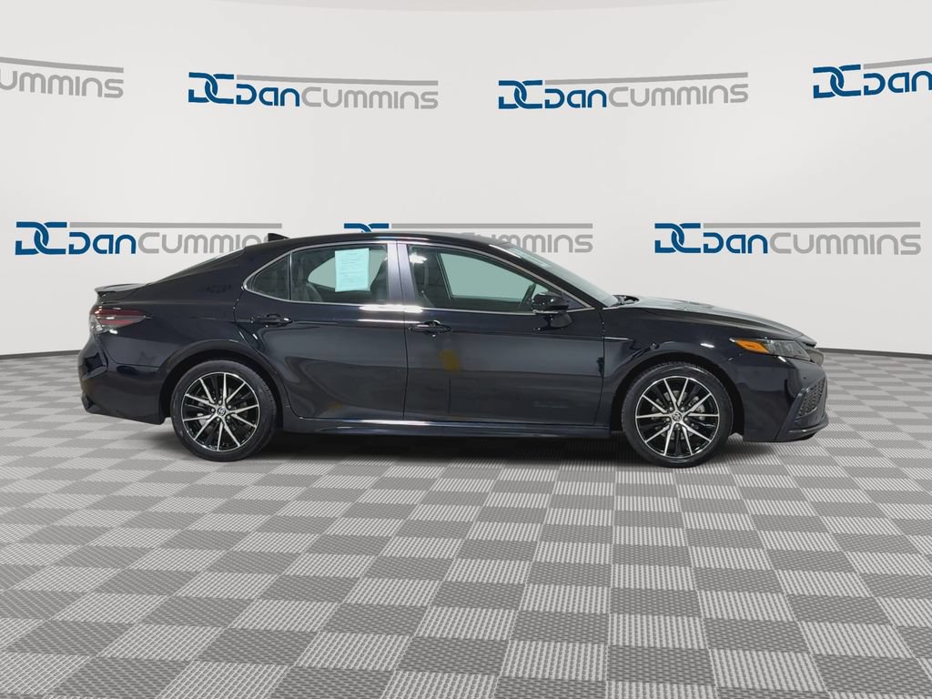 Used 2024 Toyota Camry SE FWD image 9