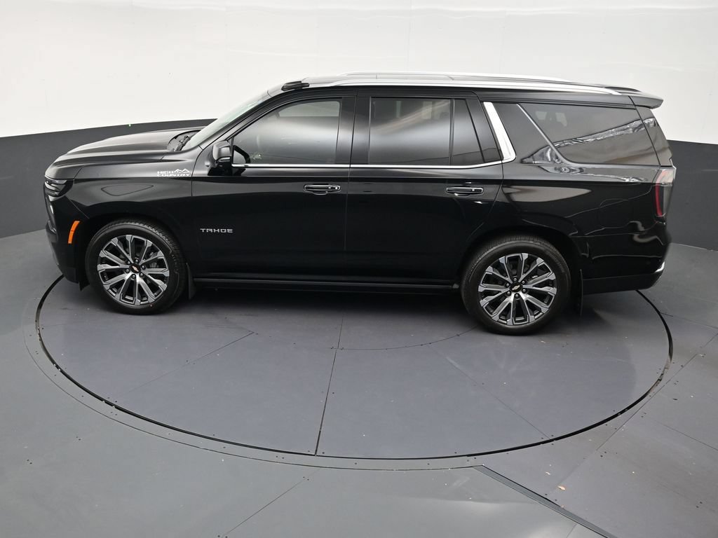 Used 2025 Chevrolet Tahoe High Country RWD image 15