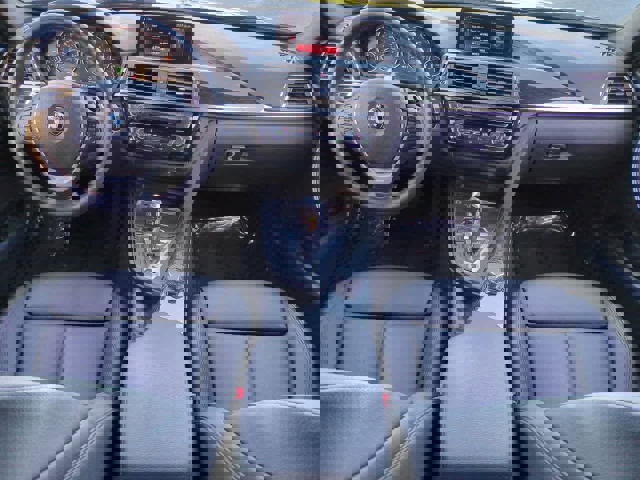 Used 2018 BMW 330e w/ Premium Package image 16