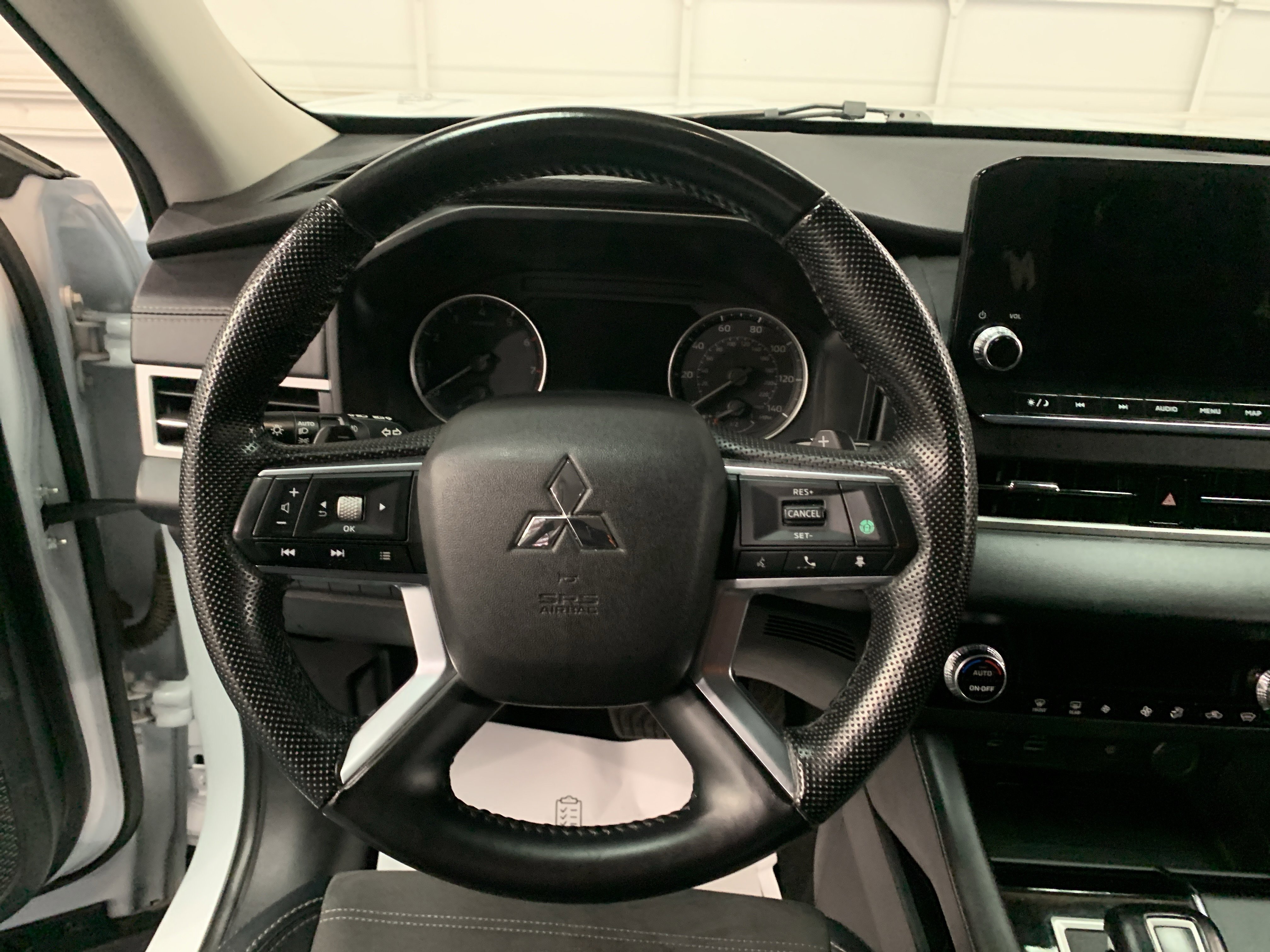 Used 2024 Mitsubishi Outlander Ralliart image 17