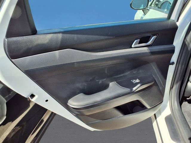 Used 2025 Kia K5 LXS FWD image 6