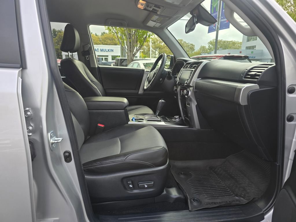 Certified 2022 Toyota 4Runner SR5 Premium AWD/4WD image 11