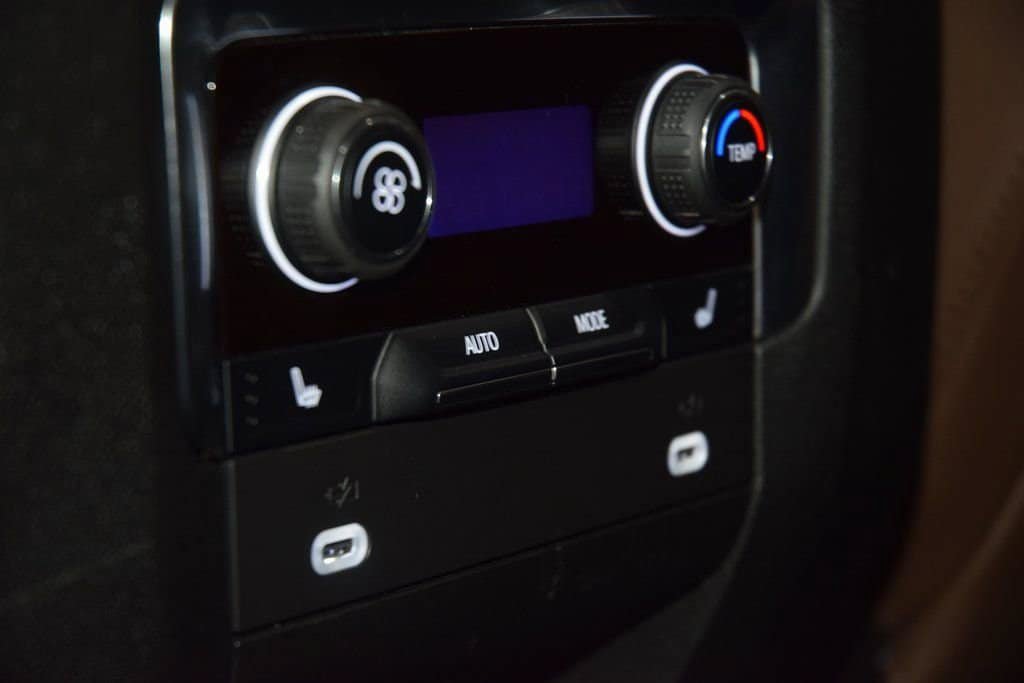 Used 2024 Chevrolet Suburban High Country AWD/4WD image 42