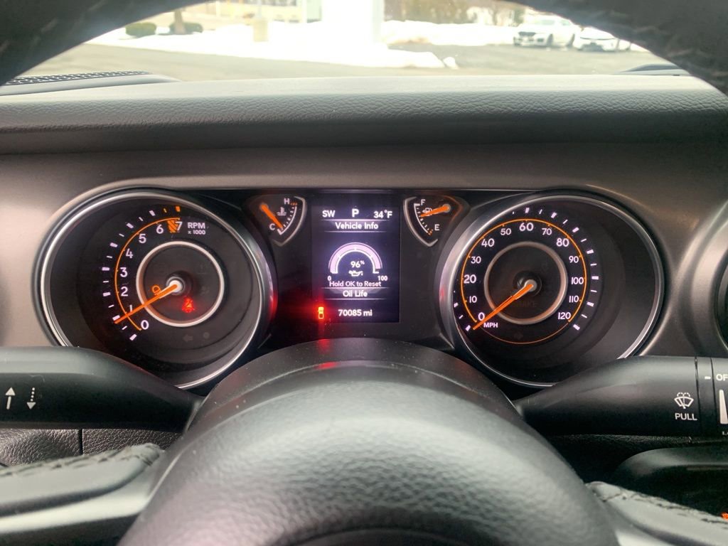 Used 2023 Jeep Gladiator Sport image 15