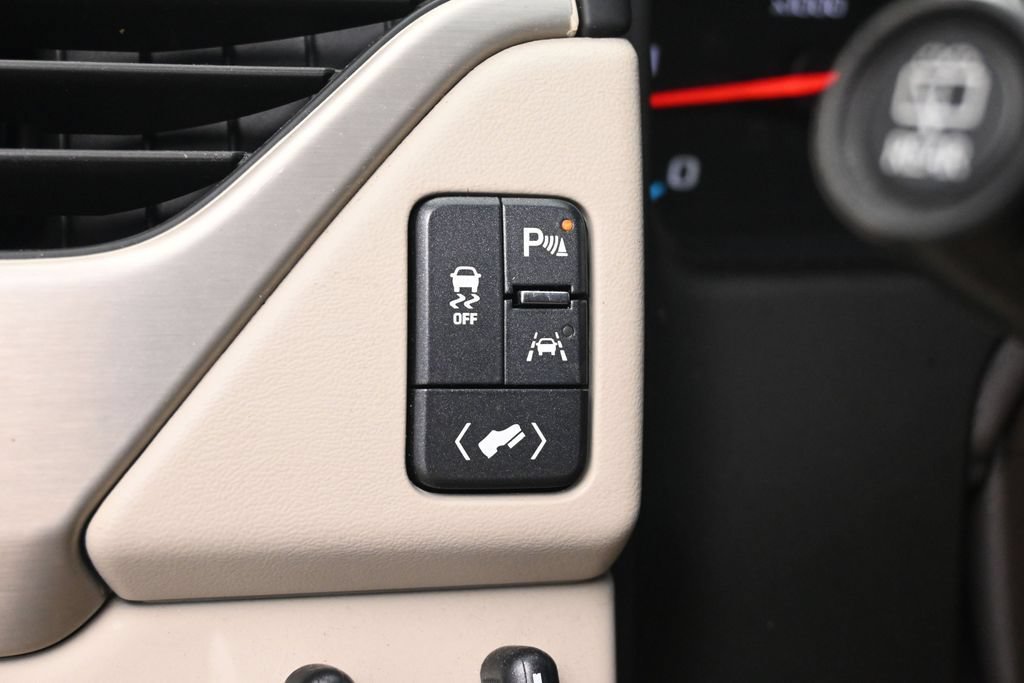 Used 2019 GMC Yukon Denali w/ Open Road Package RWD image 41
