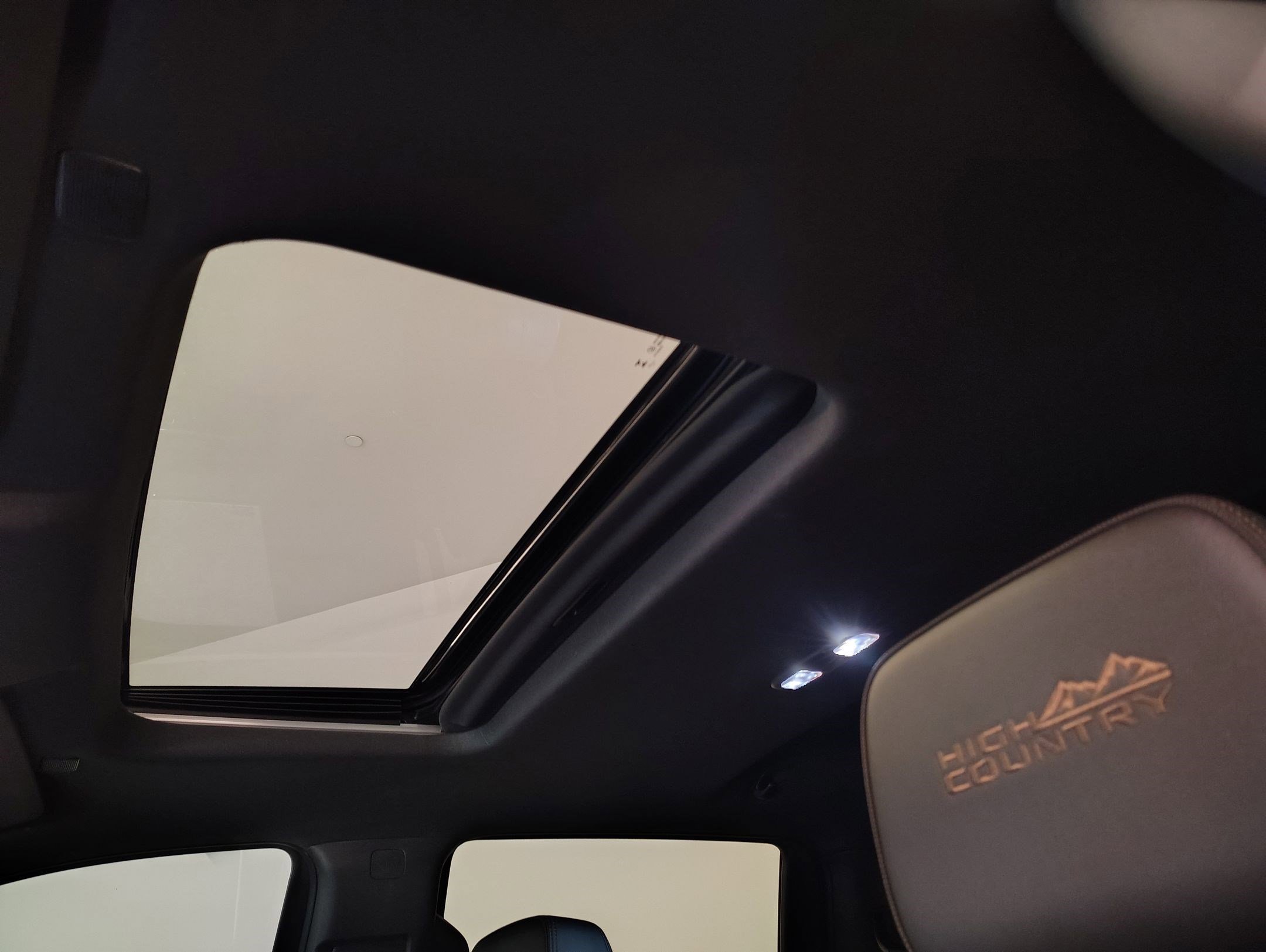 Used 2023 Chevrolet Silverado 1500 High Country w/ High Country Premium Package image 25