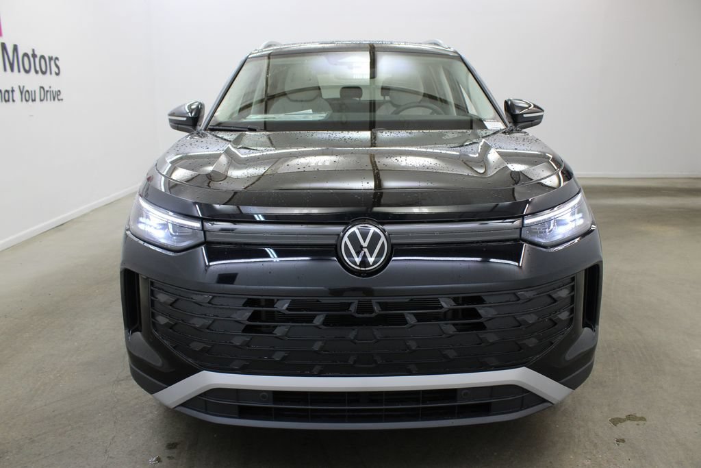 New 2026 Volkswagen Tiguan SE FWD image 7