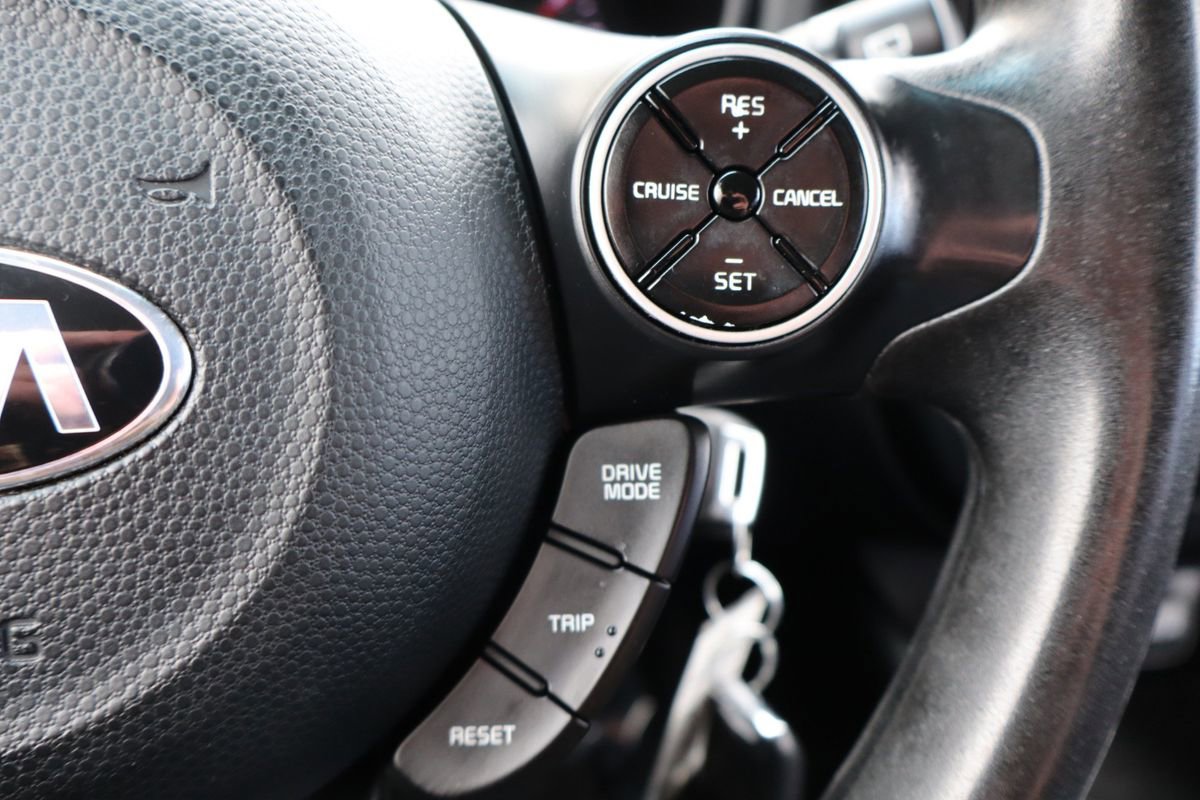 Used 2018 Kia Soul + FWD image 30
