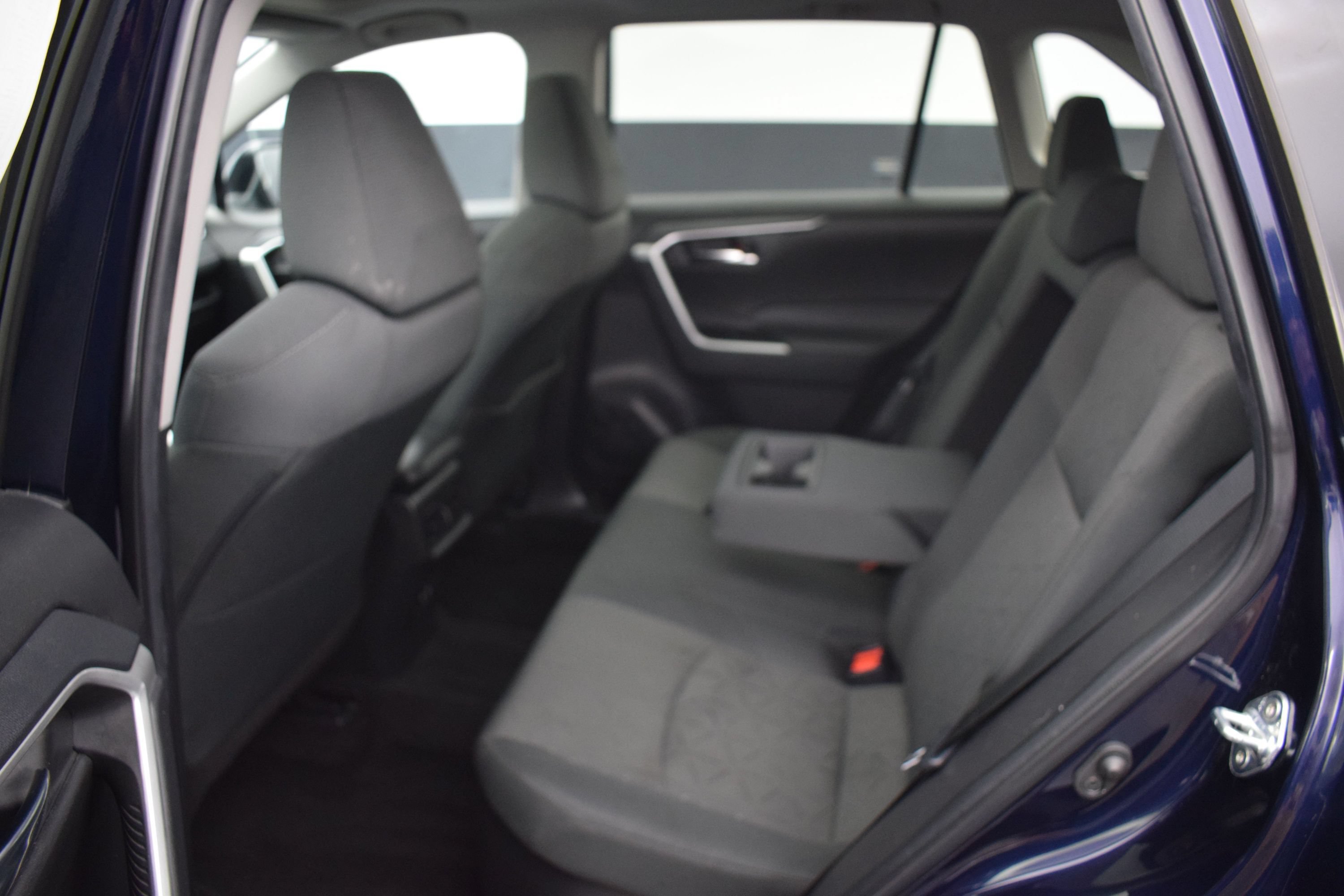 Used 2021 Toyota RAV4 XLE w/ Convenience Package AWD/4WD image 13