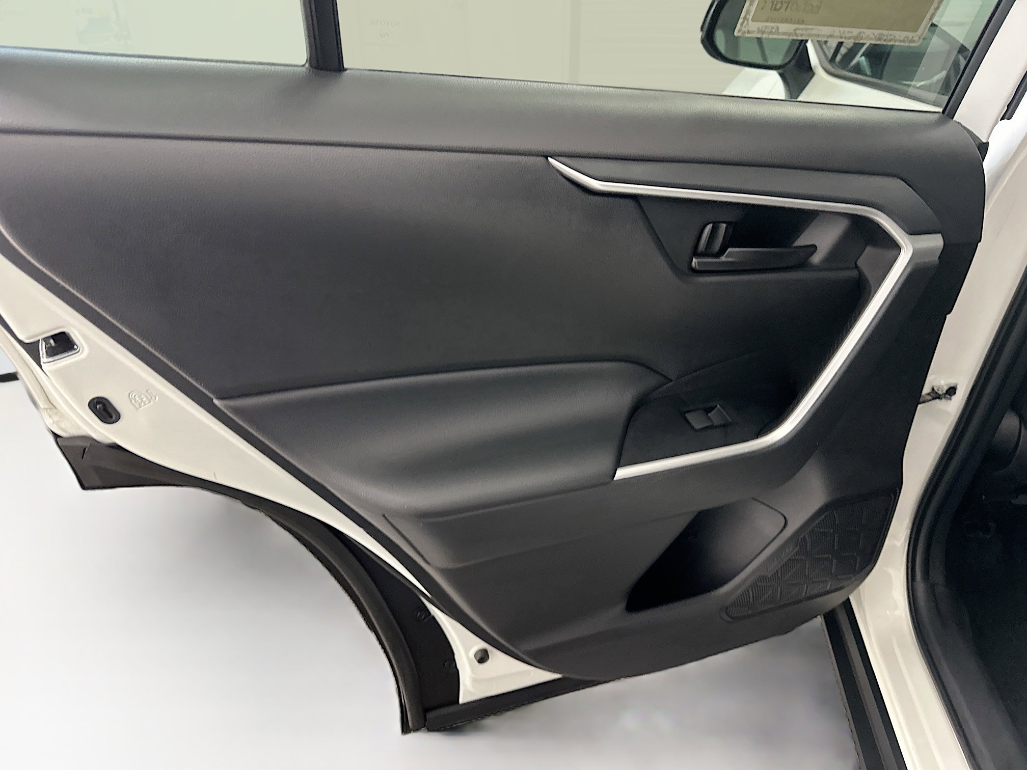 Used 2024 Toyota RAV4 LE image 27