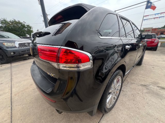 Used 2012 Lincoln MKX FWD image 6