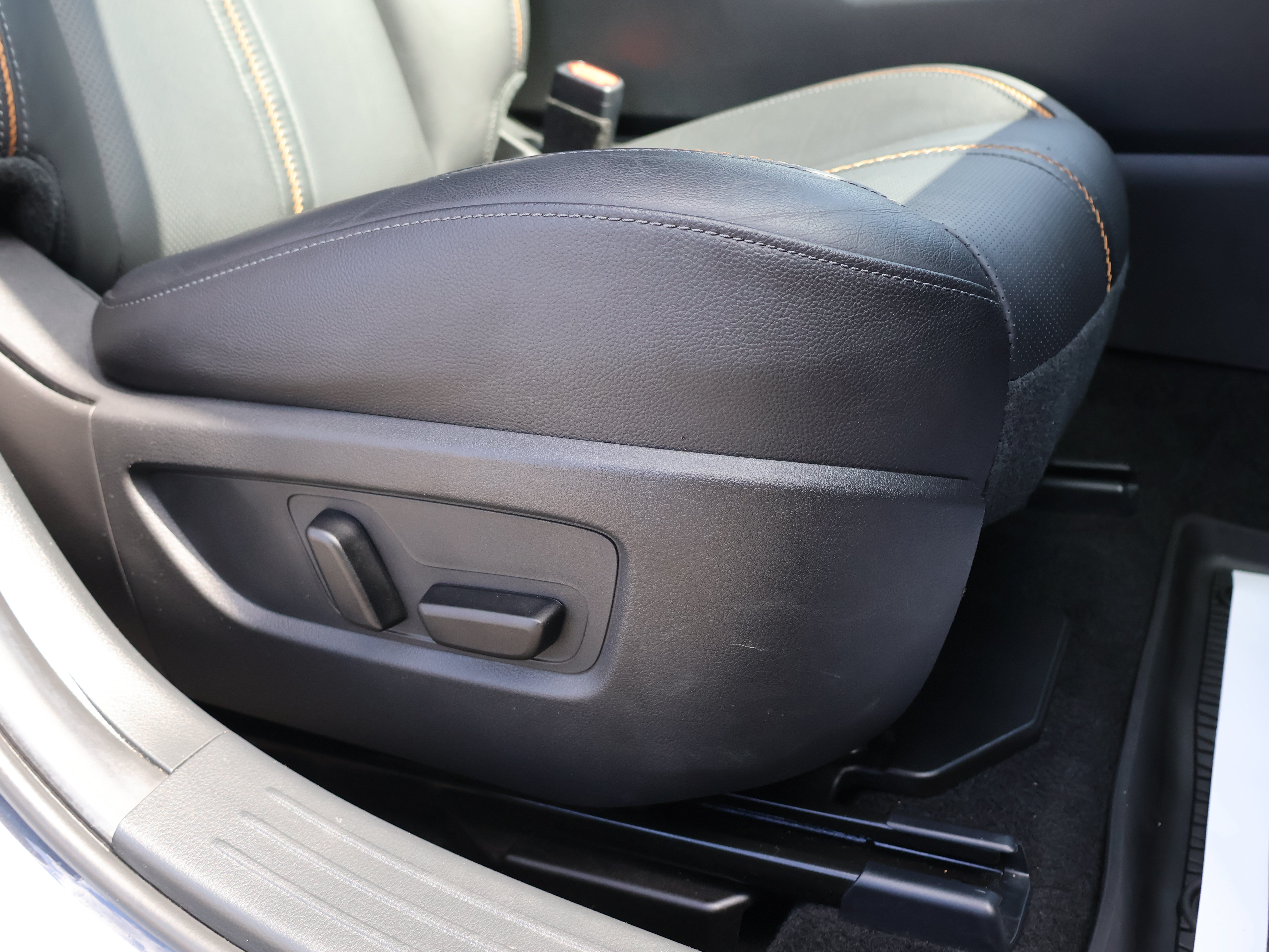 Used 2024 MAZDA CX-50 AWD 2.5 Turbo w/ Weather Package image 9