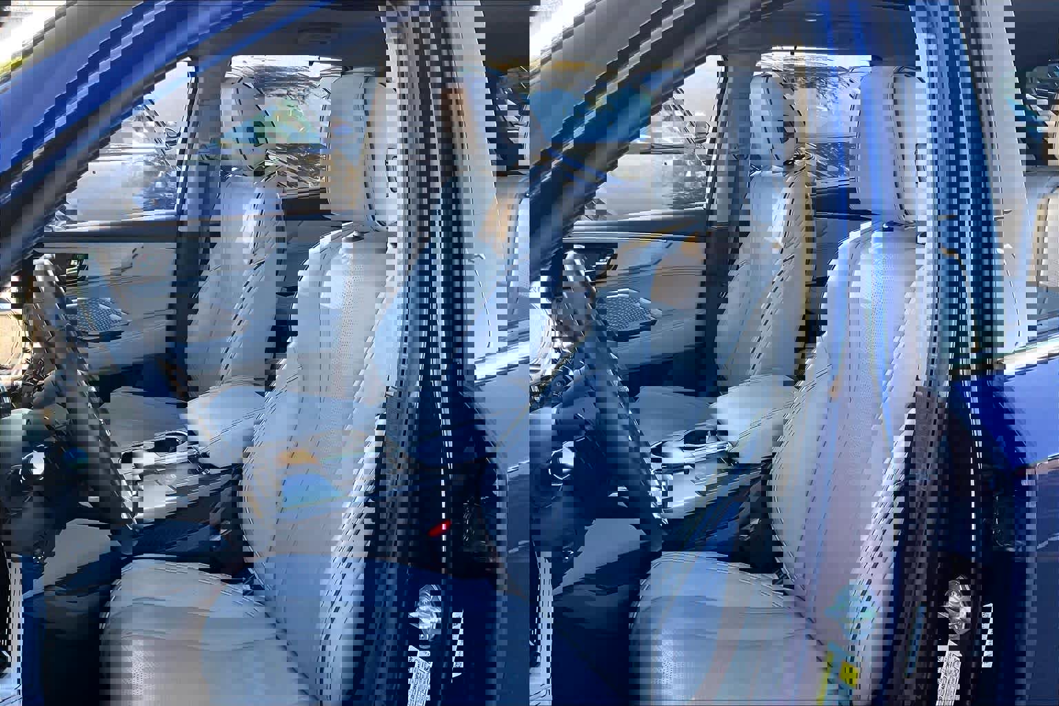 Used 2023 Acura MDX SH-AWD w/ Advance Package image 27