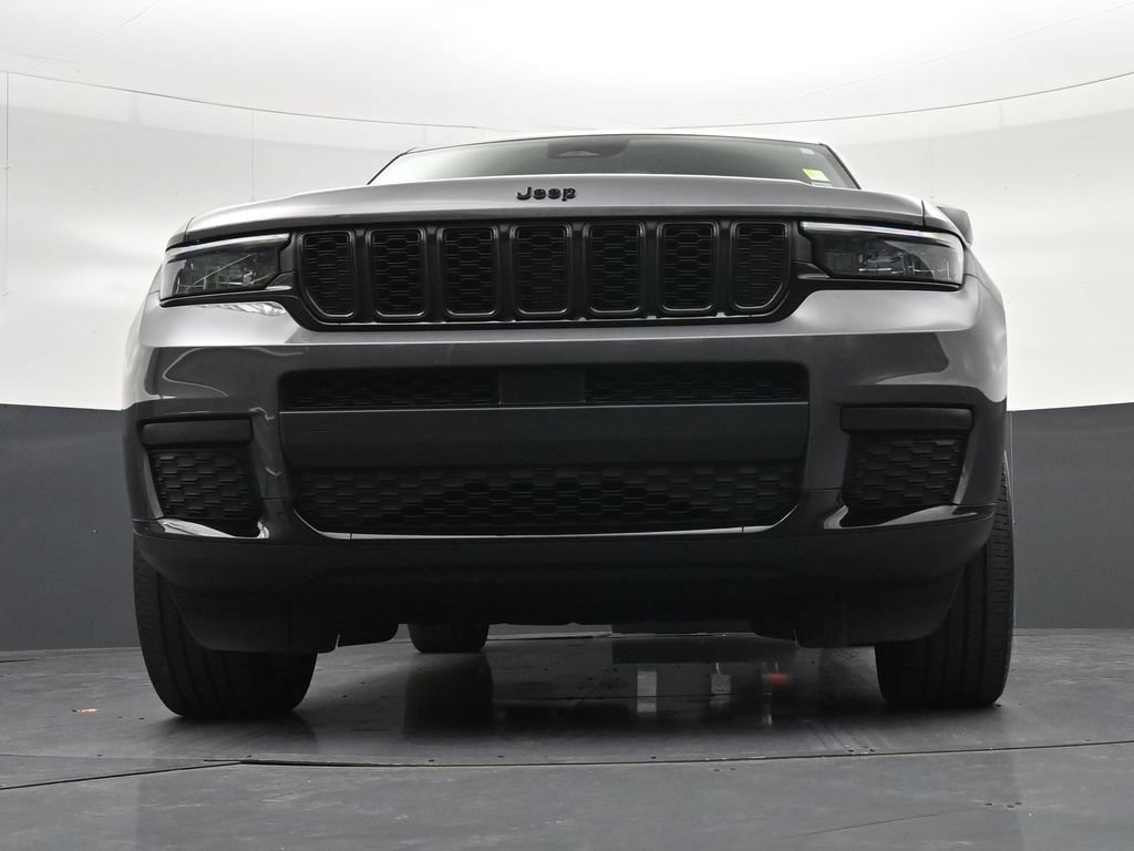 Used 2023 Jeep Grand Cherokee L Laredo RWD image 26