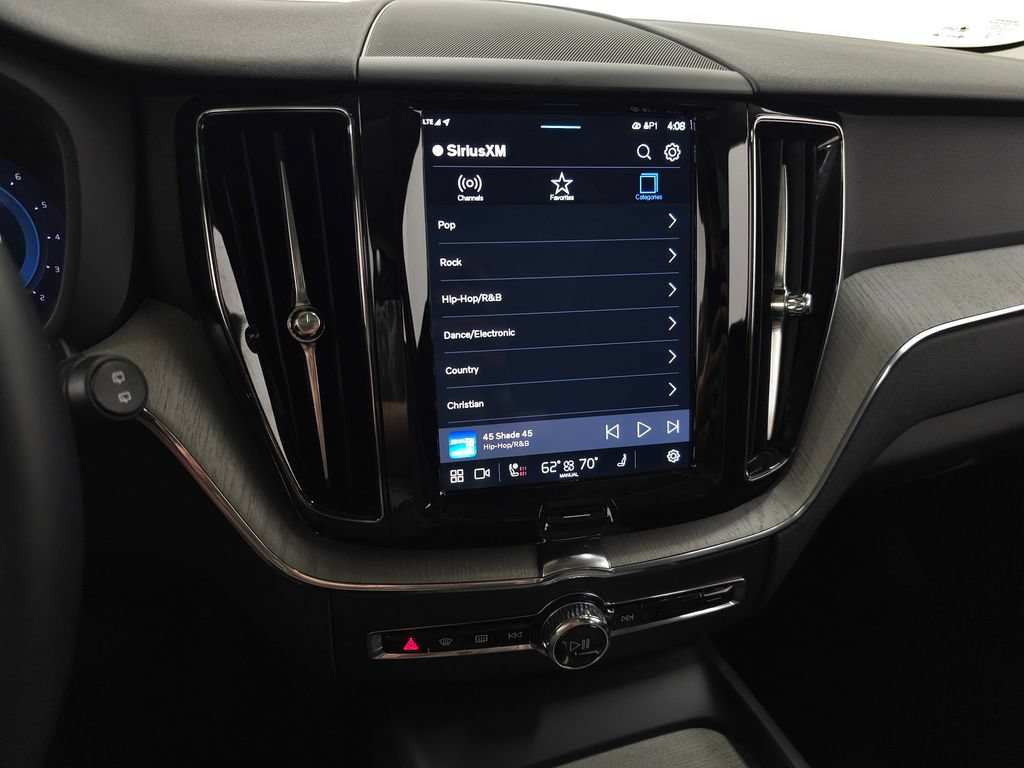 Certified 2025 Volvo XC60 B5 Plus AWD/4WD image 26