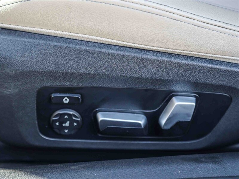 Used 2021 BMW 430i Convertible w/ M Sport Package RWD image 26