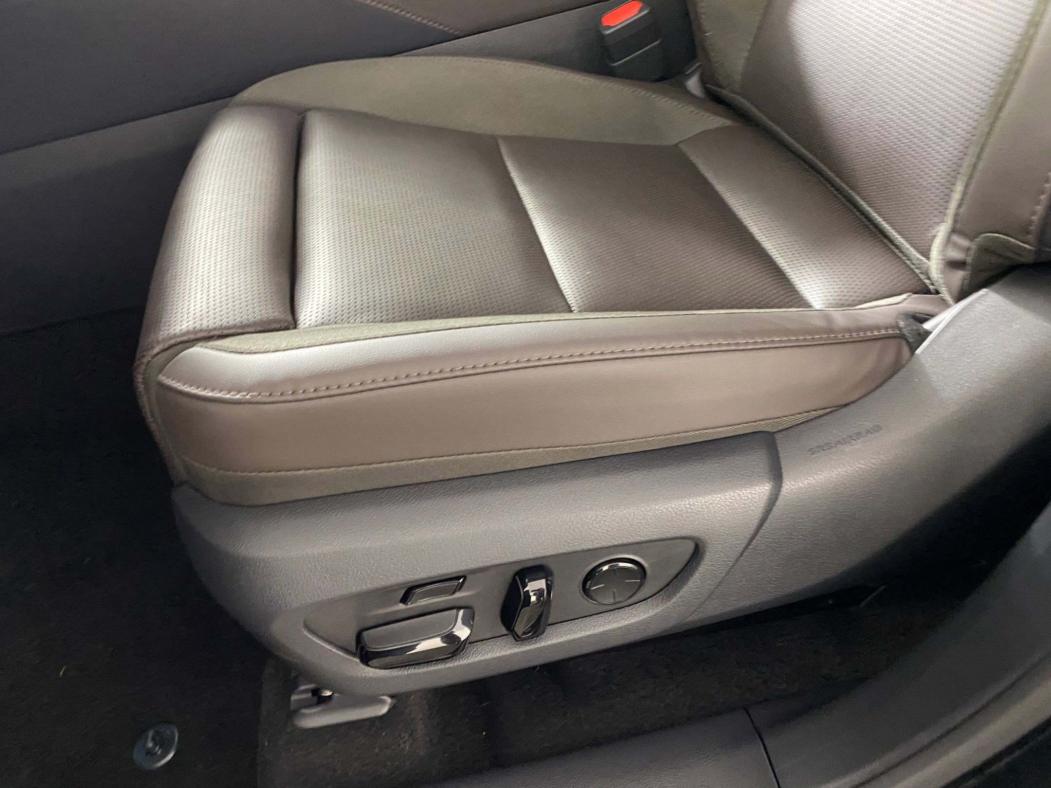 Used 2025 Lexus RX 450h AWD w/ Convenience Package image 13