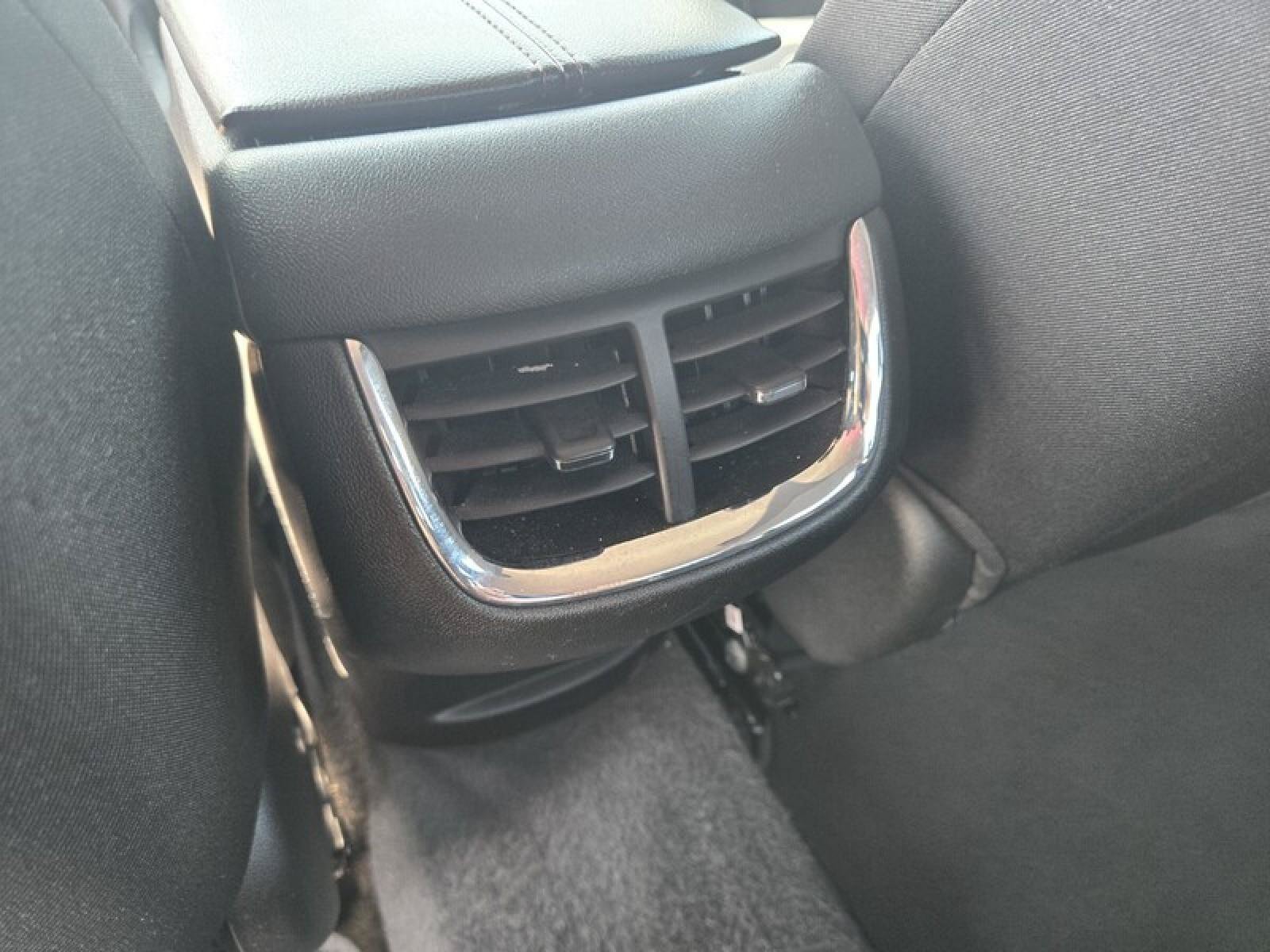 Used 2025 Chevrolet Malibu LT FWD image 22