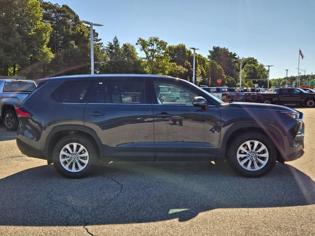 Used 2024 Toyota Grand Highlander AWD image 7