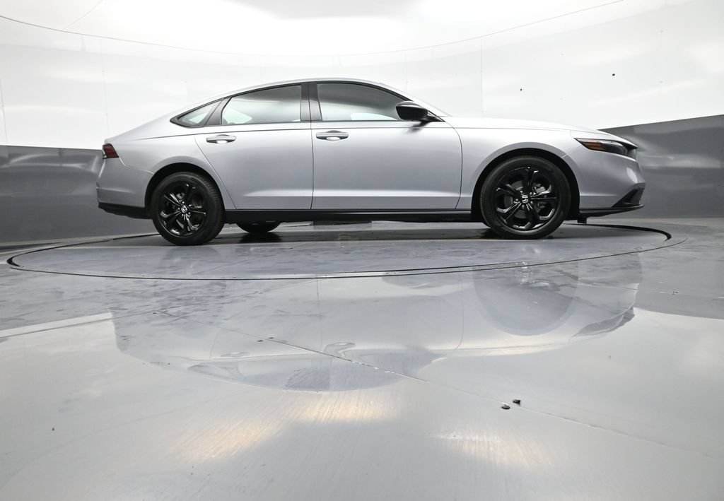 Certified 2025 Honda Accord SE image 28