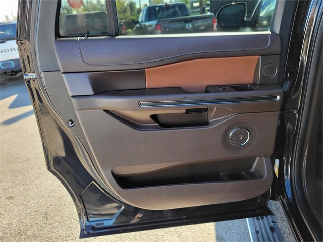 Used 2022 Ford Expedition Max King Ranch image 13