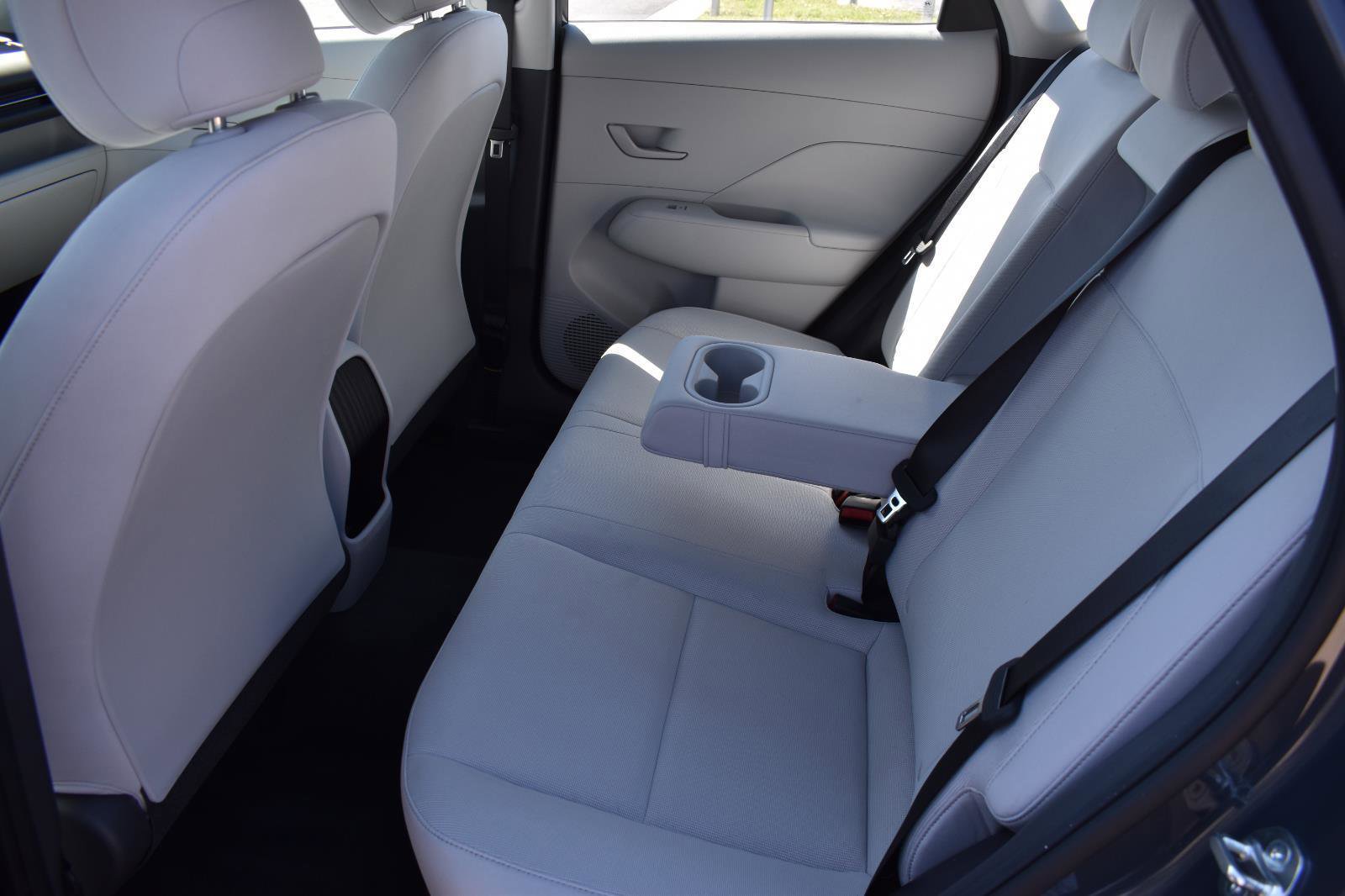 Used 2024 Hyundai Kona SE image 18