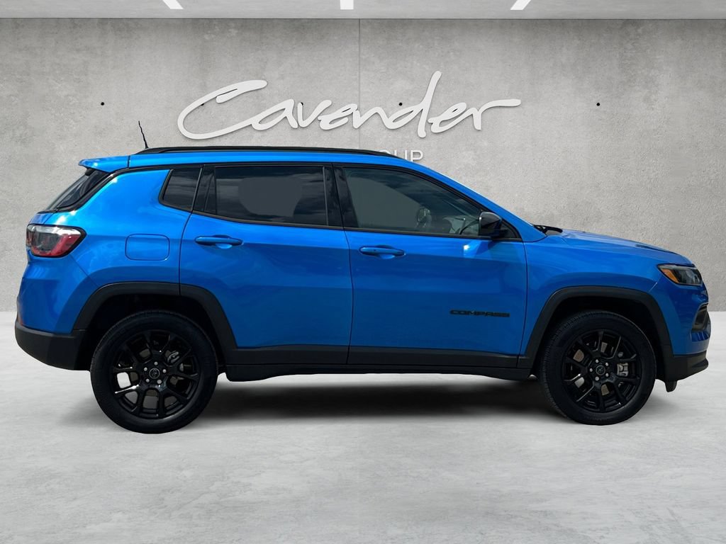 Used 2026 Jeep Compass Latitude AWD/4WD image 17