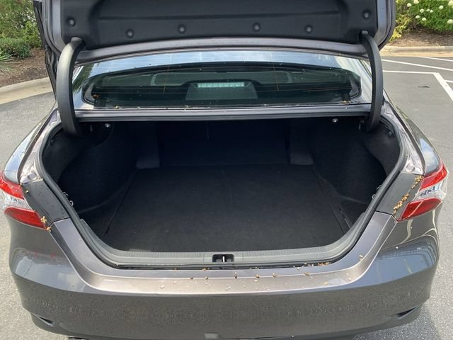 Certified 2020 Toyota Camry XLE w/ Sunroof Package FWD image 33
