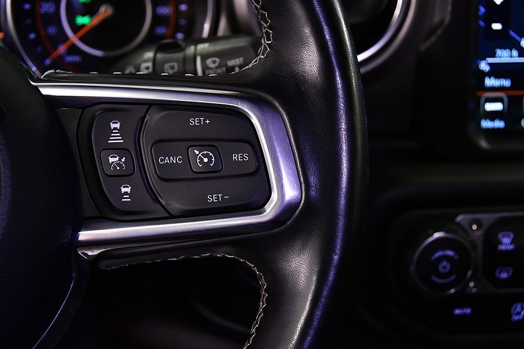 Used 2022 Jeep Wrangler Unlimited Sahara w/ Dual Top Group image 18