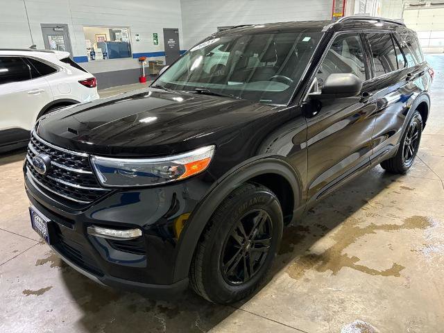 Certified 2023 Ford Explorer XLT w/ Equipment Group 202A image 4