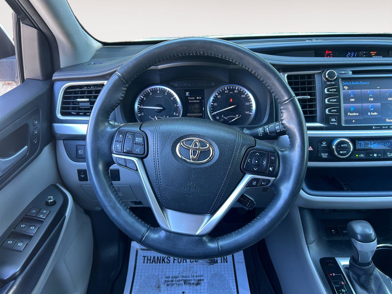 Used 2017 Toyota Highlander Limited Platinum image 12