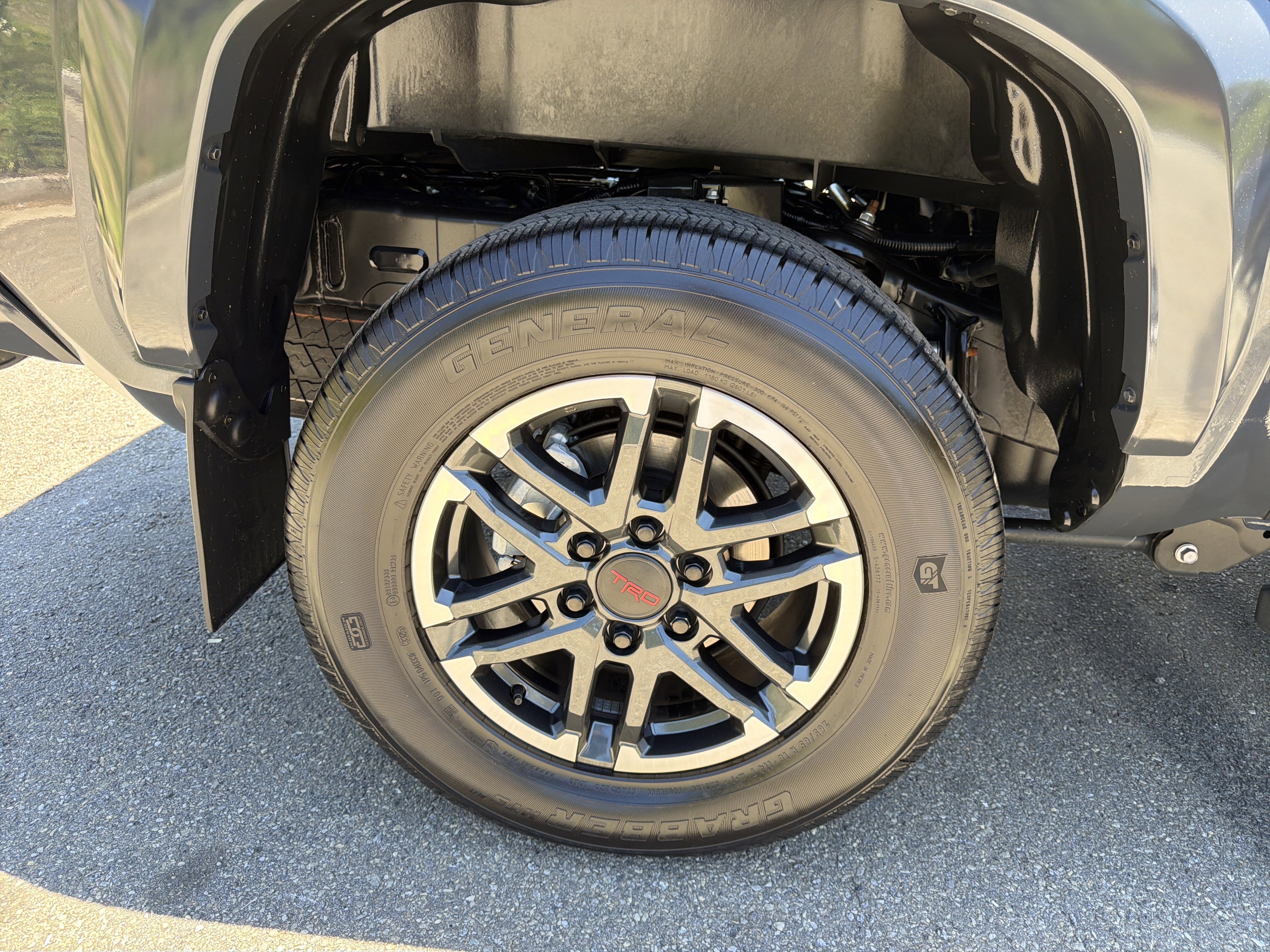 Used 2025 Toyota Tacoma TRD Sport RWD image 17