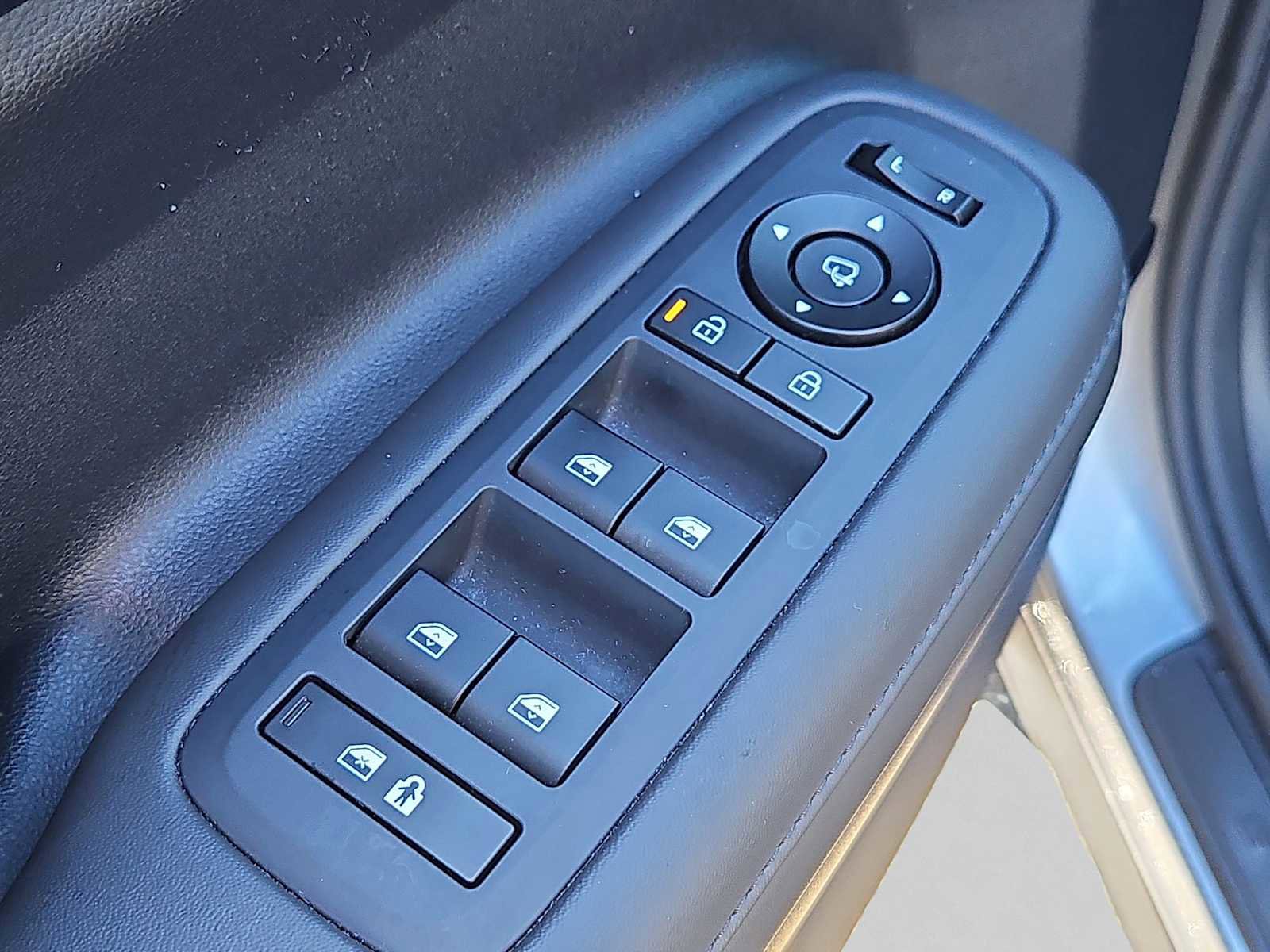 Used 2024 Hyundai Santa Fe Calligraphy image 30