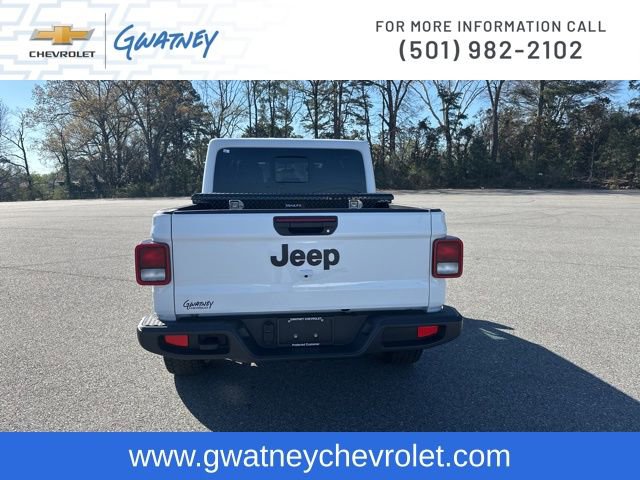 Used 2025 Jeep Gladiator Sport image 6