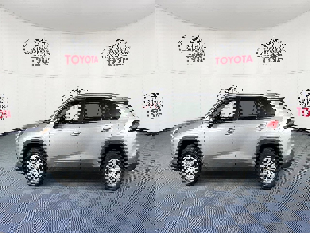 Used 2024 Toyota RAV4 LE image 4