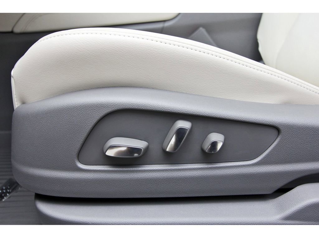 New 2025 Cadillac XT6 Premium Luxury w/ Technology Package image 23