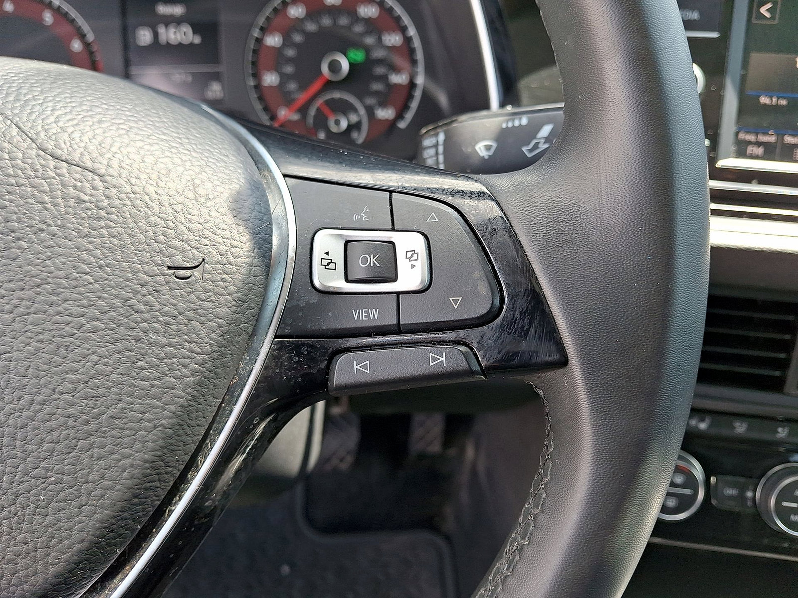 Used 2020 Volkswagen Jetta SE w/ SE Cold Weather Package FWD image 18