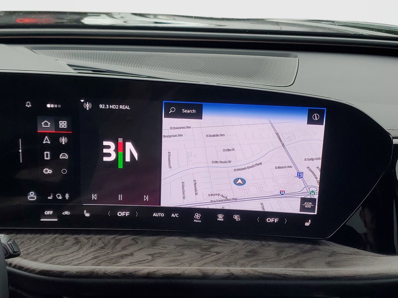 Used 2025 Audi Q5 Premium w/ Convenience Package image 28