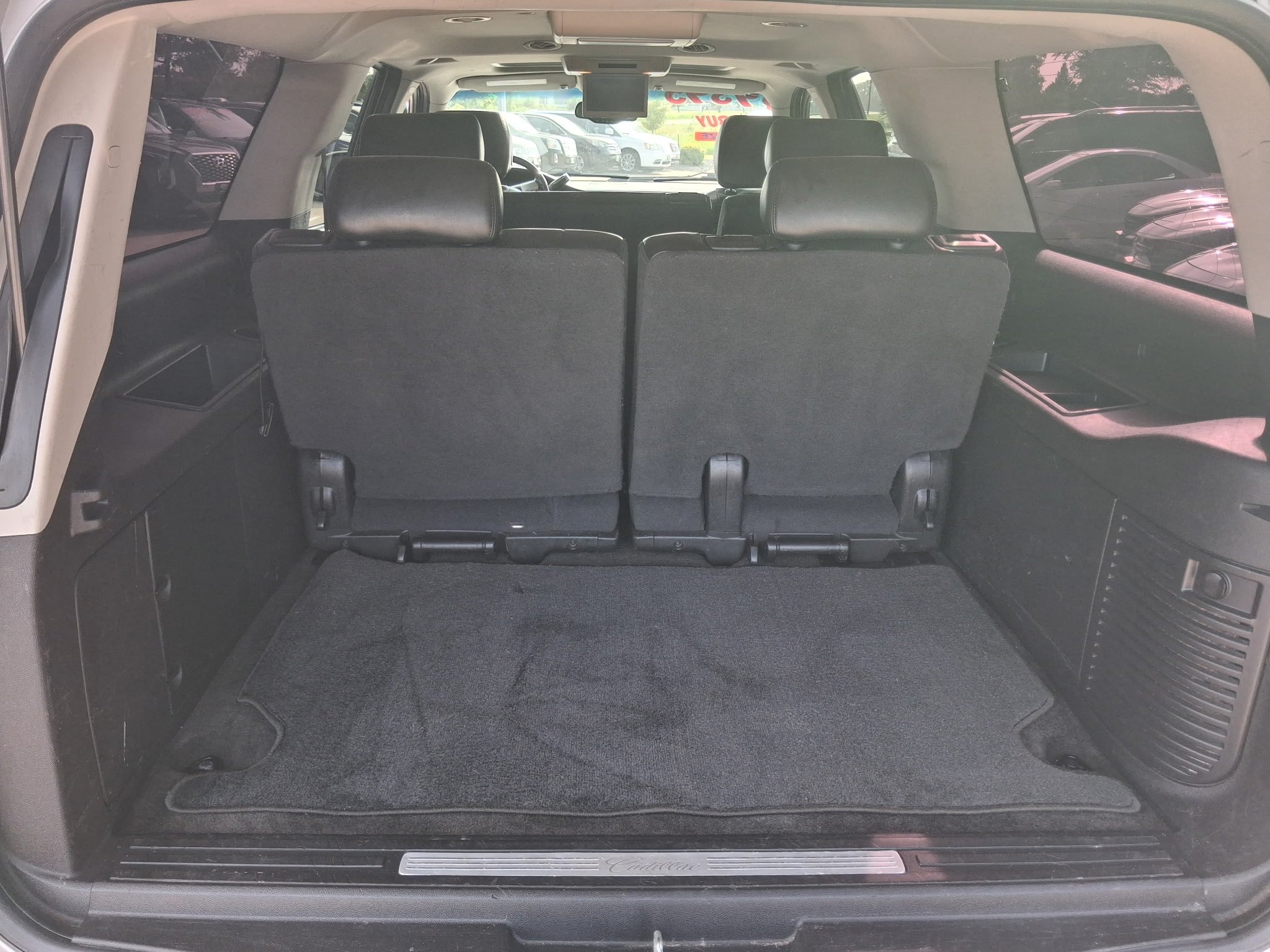 Used 2008 Cadillac Escalade ESV AWD image 10